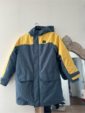 Quiksilver Kids' Hooded Colorblock Raincoat - Navy Blue & Yellow